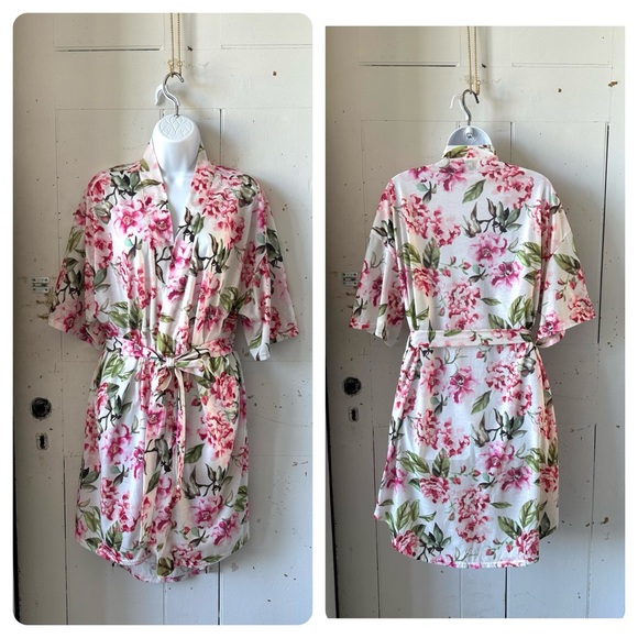 Show me your MuMu BRIE Floral Garden Print Short Kimono Robe - Picture 1 of 14
